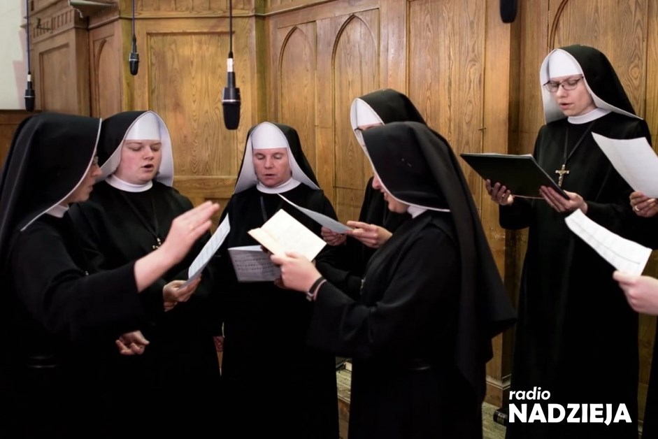 Konsekrowane, czyli poświęcone, ofiarowane bądź oddane