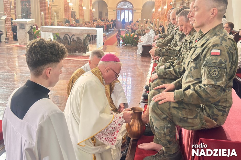 Msza Wieczerzy Pańskiej w Łomżyńskiej Katedrze